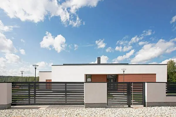 При заказе въездных ворот аксессуары в подарок